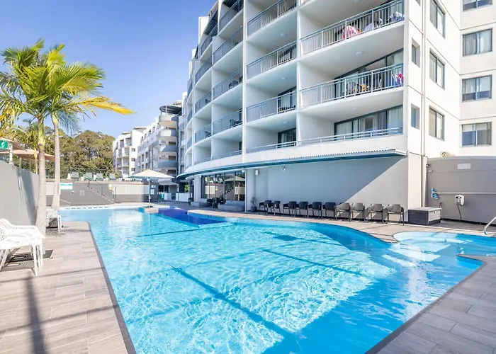 The Landmark Unit 405 Resort Style, Spectacular Water Views, Lift, Linen, Pool, Games Room, Port-A-Cot And Highchair.
